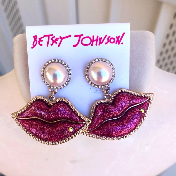 Betsey Johnson Jewelry - New Betsey Johnson Faux Pearl Rhinestone Lips Earrings  👄